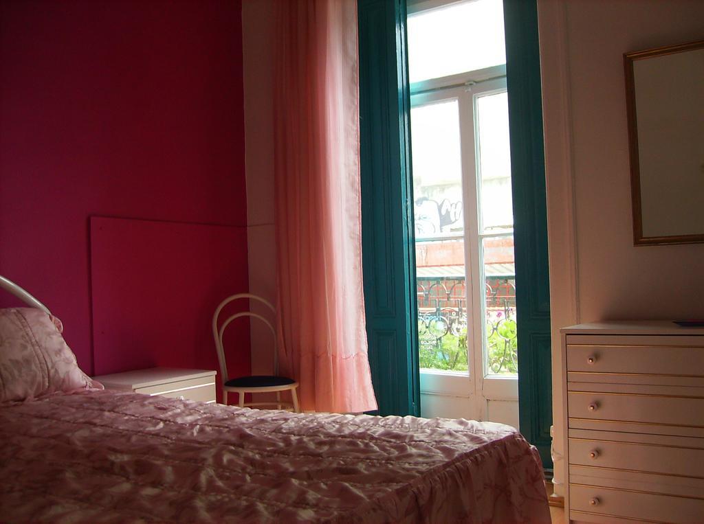 Dias E Dominguez Hostel Lisbon Room photo